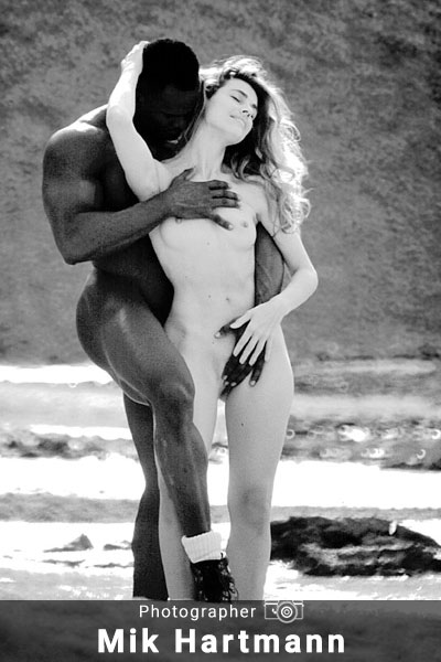 Mik Hartmann Photographer, Black & White Nude Photos, Free Nude Photo, Gallery of Nudes